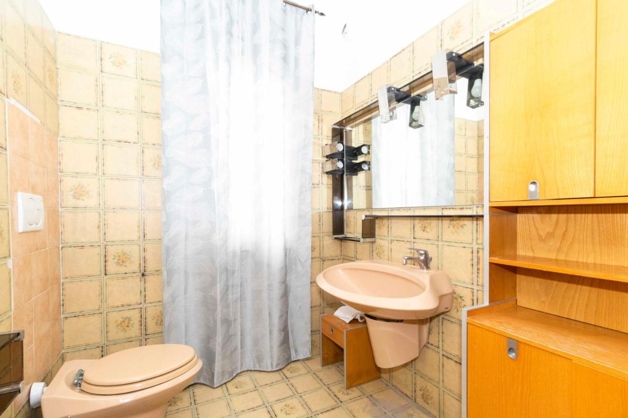 Massaua Roomy Vintage Appartamento